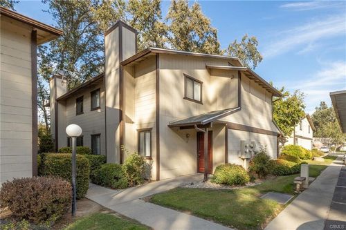 17-49400 River Park Rd, Oakhurst, CA, 93644-9110 | Card Image