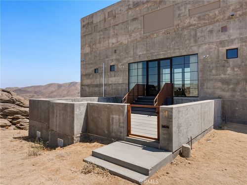 60240 Juniper Rd, Mountain Center, CA, 92561-3517 | Card Image