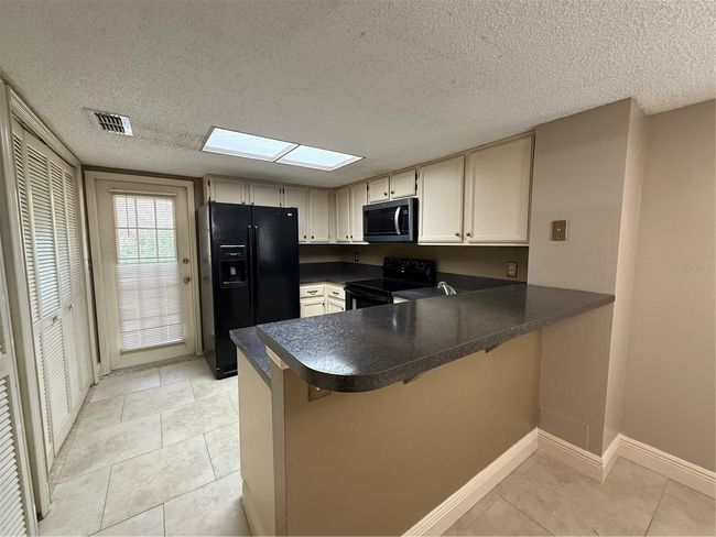 2201 Fletchers Point Cir, Townhouse with 2 bedrooms, 3 bathrooms and null parking in TAMPA FL | Image 15