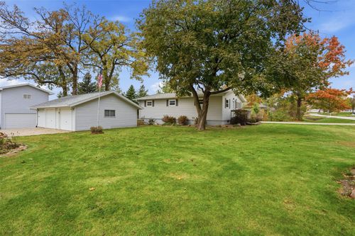 165 Timber Ln, Robins, IA, 52328-9632 | Card Image