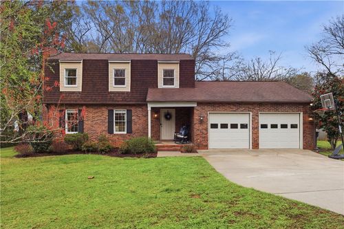 104 Roslyn Dr, Clemson, SC, 29631-1630 | Card Image