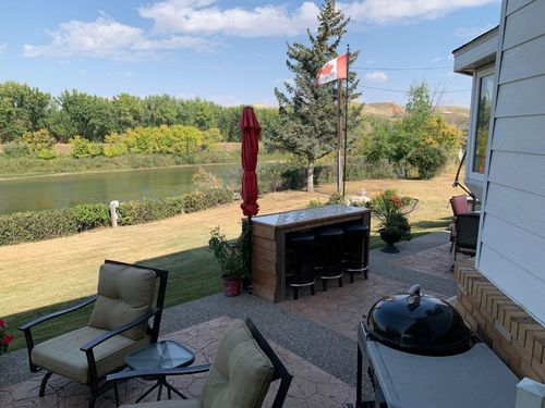 121 7 St W, Drumheller, AB, T0J0Y3 | Card Image