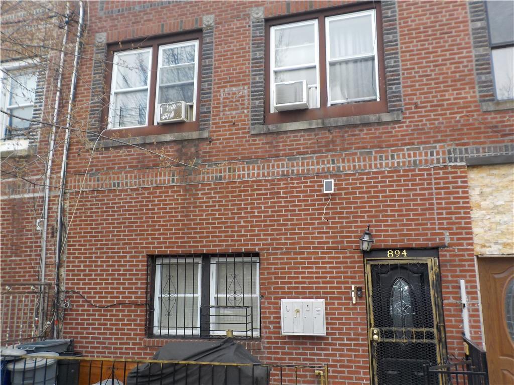 New Lots Ave, Brooklyn, NY 11208