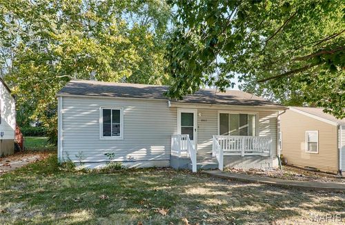 8863 Kathlyn Dr, Saint Louis, MO, 63134-3233 | Card Image