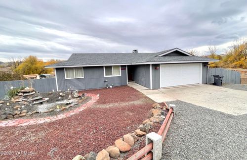 13010 Wide Hollow Rd, Yakima, WA, 98908-8092 | Card Image