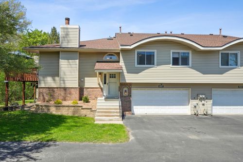 6637 Falstaff Rd, Woodbury, MN, 55125-2494 | Card Image