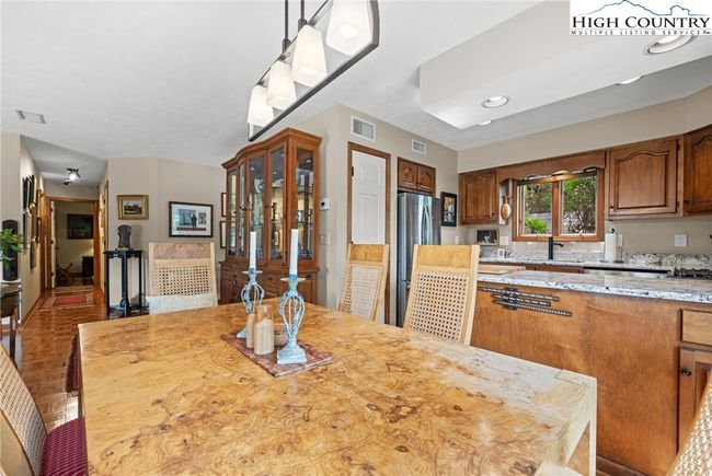 Dining area | Image 14