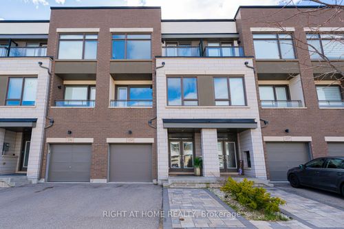 224 Wheat Boom Drive, Oakville, ON, L6H0P4 | Card Image
