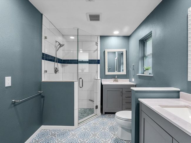 Another view of this fabulous bathroom. | Image 20