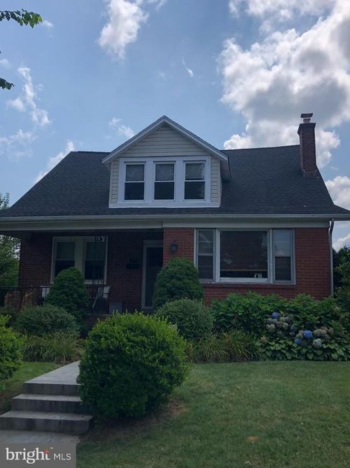 331 E 11th Ave, CONSHOHOCKEN, PA, 19428-1521 | Card Image