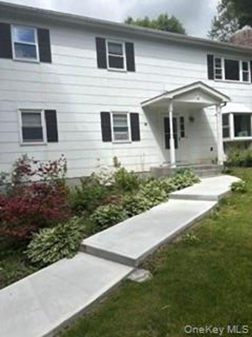 30 Garden Rd, Mahopac, NY, 10541-2117 | Card Image