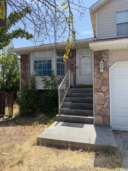 3287 S Water Lily Dr, South Salt Lake, UT, 84106-1286 | Card Image