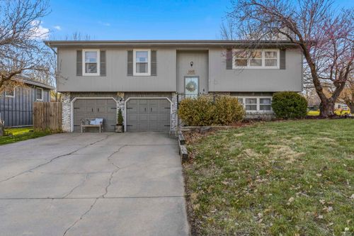 2017 Danbury Ct, Manhattan, KS, 66503-2108 | Card Image