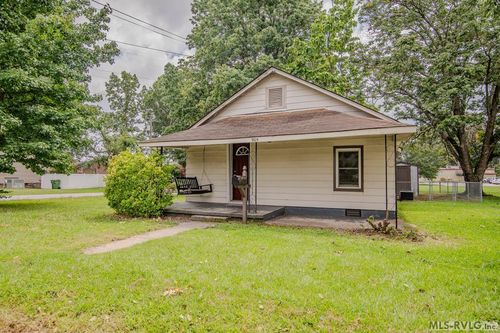 905 E 9th St, Roanoke Rapids, NC, 27870-3019 | Card Image