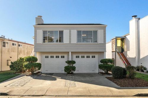 15 Eastridge Cir, Pacifica, CA, 94044-1102 | Card Image