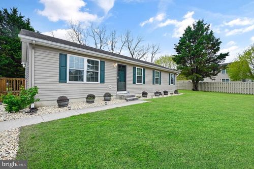 10572 Georgetown Rd, LAUREL, DE, 19956-3820 | Card Image