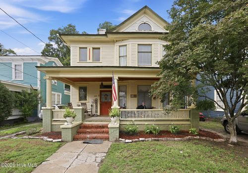 604 W 2nd St, Washington, NC, 27889-4807 | Card Image