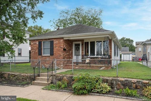 720 Corson St, BRISTOL, PA, 19007-3812 | Card Image