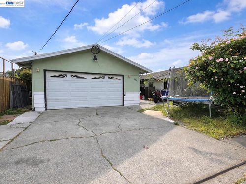 634 8th St, Richmond, CA, 94801-2714 | Card Image