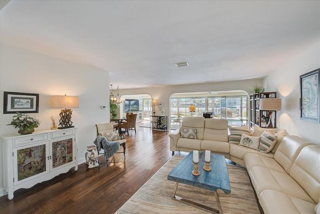 217 Driftwood Ln, House other with 3 bedrooms, 2 bathrooms and null parking in LARGO FL | Image 10