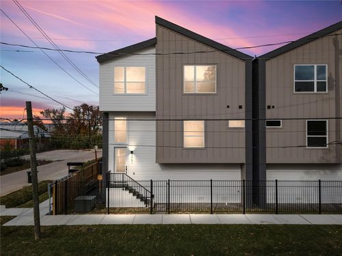 2953 Delafield Street, Houston, TX, 77023 | Card Image