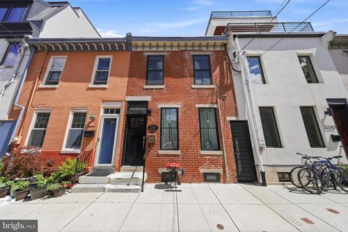 2245 Pemberton St, PHILADELPHIA, PA, 19146-1140 | Card Image