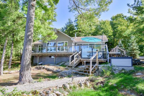 8 Woods Bay Lane, The Archipelago, ON, P0C0B7 | Card Image