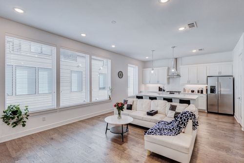 114 E Chester Court, Dallas, TX, 75203 | Card Image