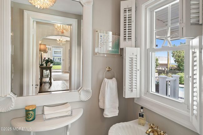 powder room first floor | Image 28