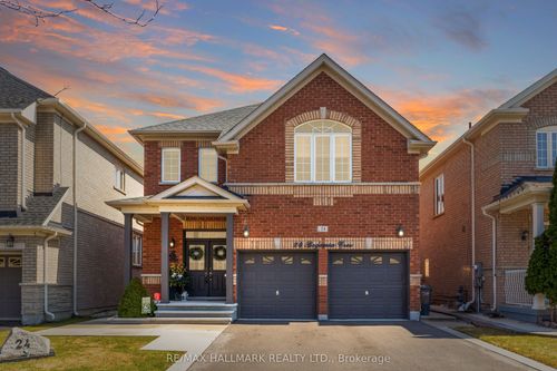 24 Begonia Cres, Brampton, ON, L7A0M5 | Card Image