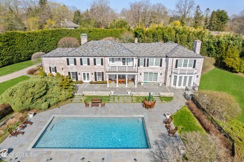 19 Hawkwood Ln, Greenwich, CT, 06830-3924 | Card Image