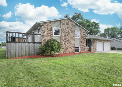 4240 4th Ave, East Moline, IL, 61244-1902 | Card Image