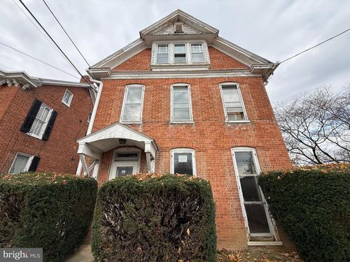 34 Clayton Ave, WAYNESBORO, PA, 17268-1615 | Card Image