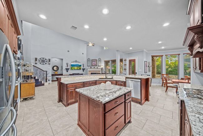 207 Fox Squirrel Ct, House other with 4 bedrooms, 4 bathrooms and 3 parking in Pinehurst TX | Image 13