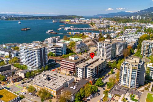 409-123 W 1st St, North Vancouver, BC, V7M0E5 | Card Image