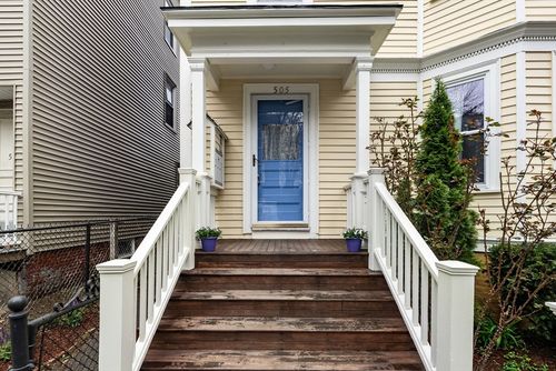 505 Green St, Cambridge, MA, 02139 | Card Image