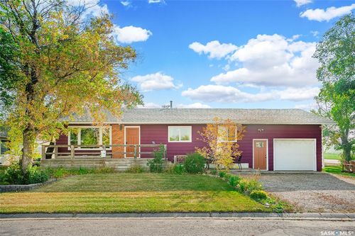 112 4th St, Dalmeny, SK, S0K2T2 | Card Image
