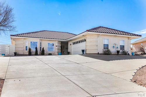 37 Tierra Casa Dr, Pueblo, CO, 81005-9773 | Card Image