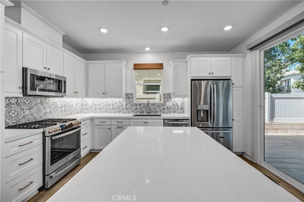 Residential Lease in Lake Forest 5