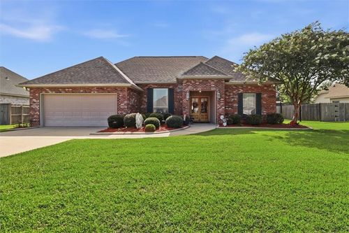 113 Churchill Dr, Madisonville, LA, 70447-3505 | Card Image