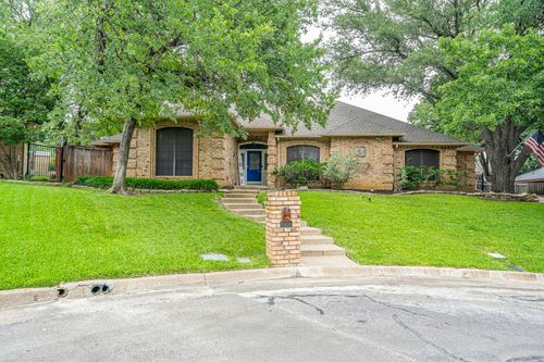 5609 Euclid Dr, Arlington, TX, 76013-5231 | Card Image
