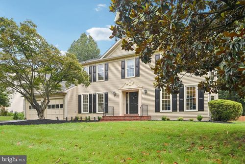 4528 Orr Dr, Chantilly, VA, 20151-2524 | Card Image