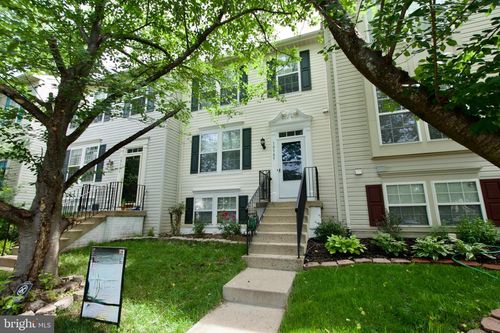10305 Butternut Cir, MANASSAS, VA, 20110-7990 | Card Image
