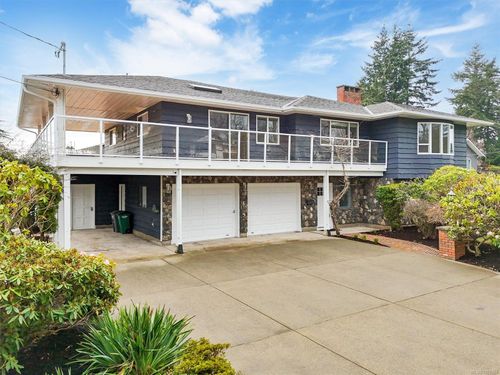 1873 San Juan Ave, Victoria, BC, V8N2J1 | Card Image