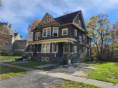 209 - 211 Merriman Avenue, Home with 6 bedrooms, 2 bathrooms and null parking in Syracuse NY | Image 1