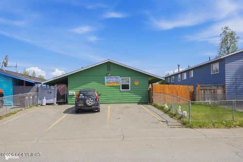 835 N Park St, Anchorage, AK, 99508-1528 | Card Image