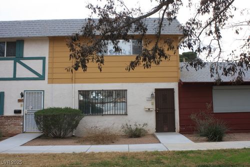 269 Greenbriar Townhouse Way, Las Vegas, NV, 89121-2468 | Card Image