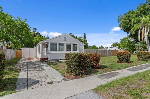 3152 13th Ave N, ST PETERSBURG, FL, 33713-5418 | Card Image