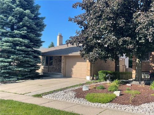63 Saxony Cir, Cambridge, ON, N1S4G6 | Card Image