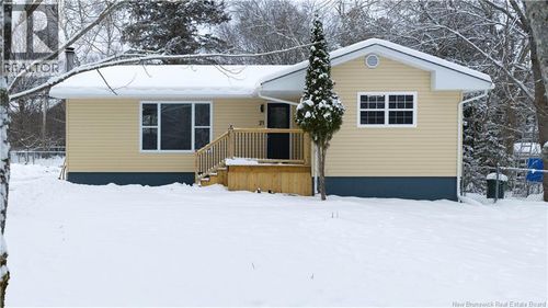 21 Pleasant St, Hampton, NB, E5N6A6 | Card Image